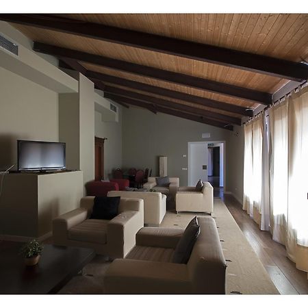 Posada La Casona De Valbuena Valbuena De Duero Buitenkant foto