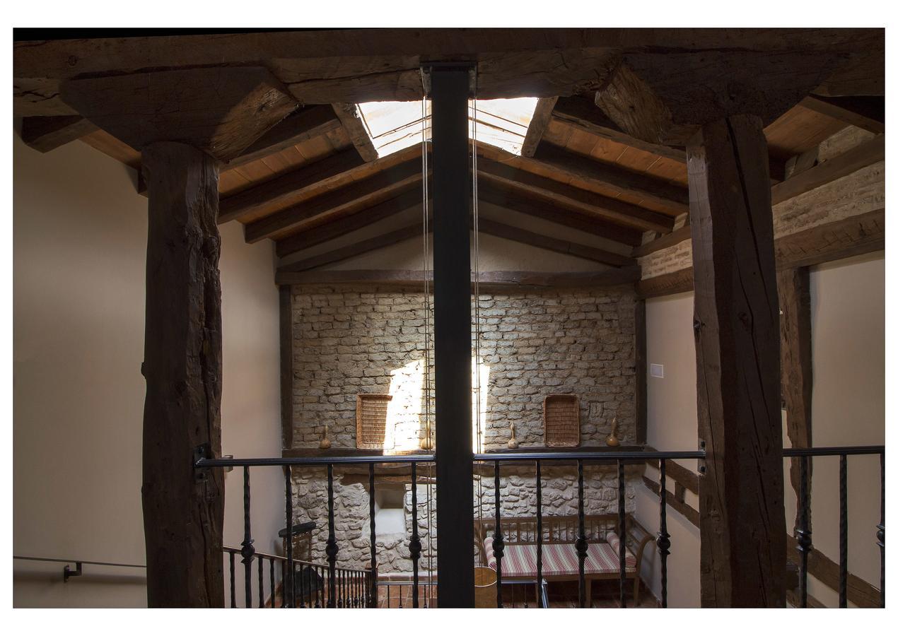Posada La Casona De Valbuena Valbuena De Duero Buitenkant foto