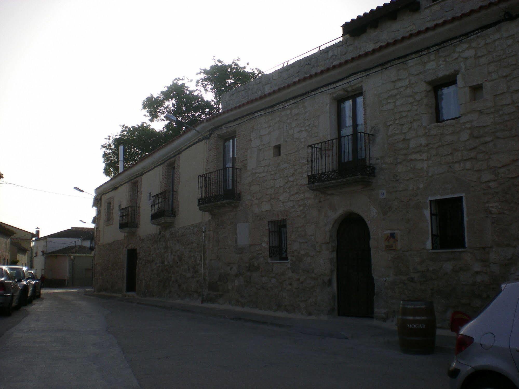 Posada La Casona De Valbuena Valbuena De Duero Buitenkant foto