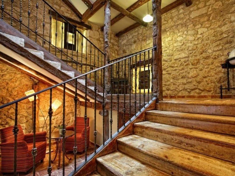 Posada La Casona De Valbuena Valbuena De Duero Buitenkant foto